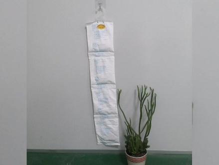 干燥剂的各种细分按产品成分区分
硅胶干燥剂:主要成分是二氧化硅,是一种高活性吸附材料由天然矿物经过提纯加工而成粒状或珠状,适用于大多数产品;
粘土干燥剂(蒙脱石):外观形状为灰色小球,最适宜在50℃以下的环境中吸湿,用于电子、仪器、服装鞋帽、机电设备、军工产品尤其是集装箱的海洋运输 ;
分子筛干燥剂:人工合成且对水分子有较强吸附性的干燥剂产品,分子筛在冶金,化工,电子,石油化工,天然气等工业中广泛使用;
矿物干燥剂:由数种天然矿物组成,外观为灰白色小球,环保无污染,运用于医药、食品、饲料领域;
纤维干燥剂:由纯天然植物纤维经特殊工艺精致而成,适用很多生物、保健食品和药品行业。#干燥剂厂家 #椰树林干燥剂#防潮干燥剂#干燥剂#集装箱干燥剂