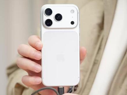 iPhone用户好搭子,酷态科6号屏显充ultra #iPhone#酷态科6号屏显充ultra#苹果充电器