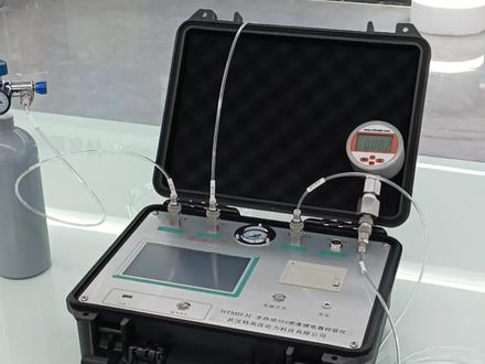 手把手教你学操作!密度继电器校验仪的压力表校验,接线以及操作讲解都在这里了~#零基础学电工 #专业生产厂家 #源头实力厂家 #电工技术 #电工教学 #电工知识 #电力知识 #电工 #电工常识 #电力人 #电力工作 #知识分享 #仪器仪表 #电气设备 #专业的事交给专业的人 #自动化设备 #好物推荐