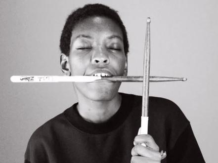 走过路过不要错过,翻唱的话此视频足够用了,也可以用这个软件进行音乐制作,但是我不会🫣#Bandlab#kpop人的日常 #kpop #cover #翻唱