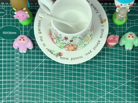 这款纸飞机可是咱们的校园之王~折好它往操场一飞,保证你瞬间成为全场最靓的仔!小朋友们快试试看呀~#加入创作者计划 #创作者中心 #创作灵感 #纸飞机 #创意手工