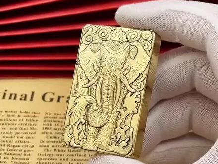 佐罗ZL8小铜块浮雕款
十几个款式可以选择
浮雕工艺!双面浮雕!全网对比
尺寸:5.5✖️3.5✖️1.2
重量:83克左右
送两个打火机
一个佐罗902S黑钛
一个盘龙棍镀铬烟盒机
一个金装佐罗火石
因为官方控价,所以给老铁们搭配给力套餐,全网对比一下。
套装158米!左下角拍
下单按照浮雕顺序制作发出,不接急单
#打火机 #佐罗打火机 #煤油打火机