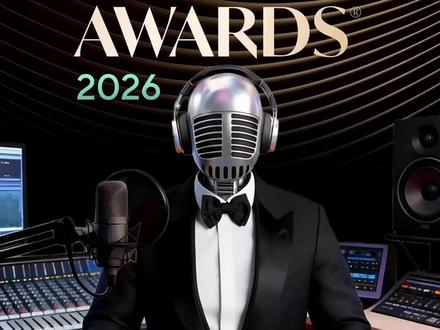 2026格莱美尘埃落定! 这 4 首“封神”金曲,建议直接焊死在耳机里!🎧🏆喧嚣落幕,只有好音乐会留下。
太潮主理人 TC 已同步更新后台数据库,为你提取了本届格莱美含金量最高的 【四大通类】 重点名单。不用在意红毯和八卦,我们只听作品:
📀 年度专辑 (AOTY):Bad Bunny —— 《DeBÍ TiRAR MáS FOToS》
拉丁陷阱的胜利!坏痞兔再次证明,好音乐不需要翻译,只需要跟着节奏点头。🐰🔥
🎵 年度制作 (ROTY):Kendrick Lamar & SZA —— 《luther》
顶级的制作,顶级的Flow。K-Dot 和 SZA 的神级联手,这就是当下音乐工业的最高水准。💽
✍️ 年度歌曲 (SOTY):Billie Eilish —— 《Wildflower》
碧梨再次用创作证明,那些内心深处的破碎与温柔,也能开出最狂野的花。🌸
🌟 最佳新人 (BNA):Olivia Dean
灵魂乐的新生代回响,实至名归的宝藏女声。✨
奖项是评委给的,但品味是自己的。
这份 “2026 金色歌单”,哪一首也是你心中的年度最佳?
在评论区告诉我!👇
#太潮秀 #格莱美 #Grammys2026 #音乐推荐 #歌单分享