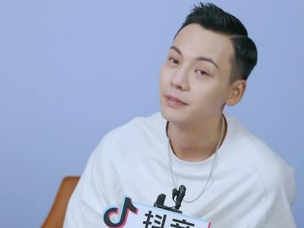 #陈伟霆 笑谈自己在#认真的嘎嘎们 里的人设~#明星抖remi