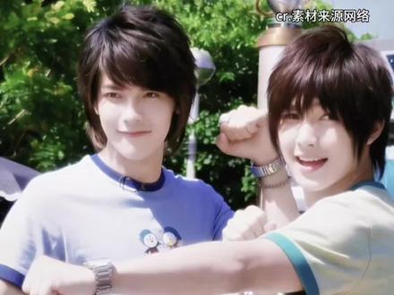 2026年了,炎亚纶你啥时候能放下?#炎亚纶#汪东城#飞轮海#东纶#炎亚纶拍照姿势