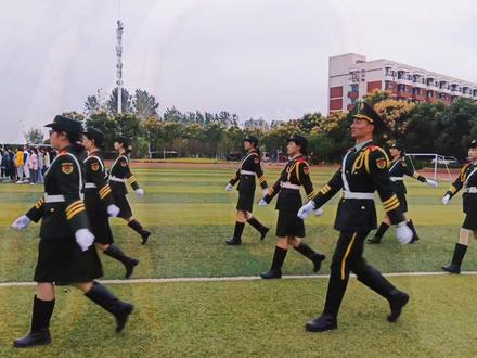 #国旗护卫队 红色绽放的地方便有吾辈挺立的身姿!#礼服穿戴步骤
