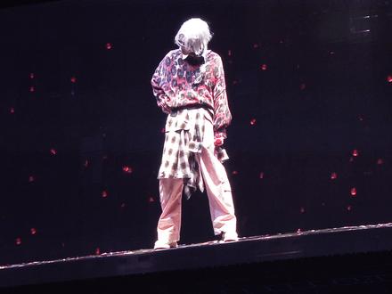 0207串烧拼字生日惊喜全记录
我就这样一直一直哭,祝福我们的小花永远幸福!火星姐昨晚真的是神!下辈子还跟你们做同担#华晨宇 #火星演唱会 #生日惊喜 #拼字 #华晨宇生日快乐