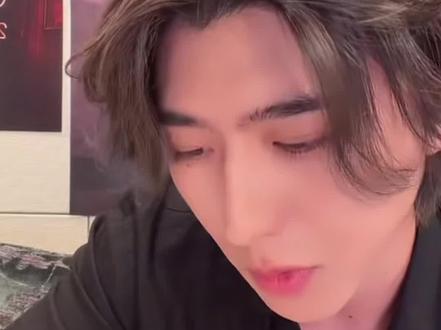 不要再用你所谓的爱捆绑他了好吗 #蔡徐坤