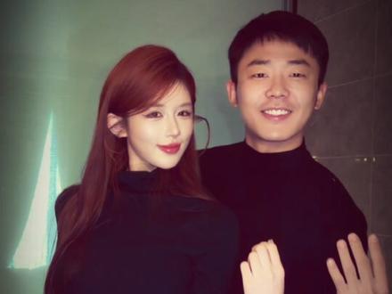 不敢回看 左顾右盼不自然的暗自喜欢#变装 #小半 #慢摇