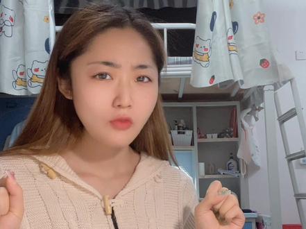 #给生活找点乐子 #整活 #王甜心吃饺子 模仿一下新晋男神#王甜心 感谢小郭的友情出演哈哈哈哈吃完整个人生都升华了