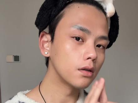 今天素超日常滴少年感妆容~#新手化妆步骤 #男生化妆 #妆教 #不就反差吗这题我熟 #修容