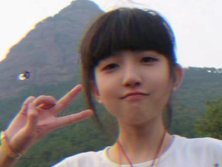 当年红遍全网的剪刀手女孩,现在也应该消失在人海了吧 #单车幸福版