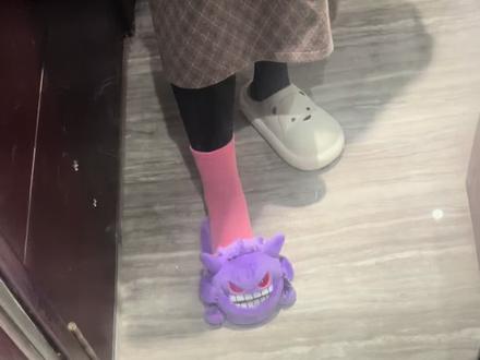 耿鬼拖鞋给我笑鼠了!!!
宝上海是有点东西
#宝可梦 #宝上海 #耿鬼 #拖鞋 #鬼畜