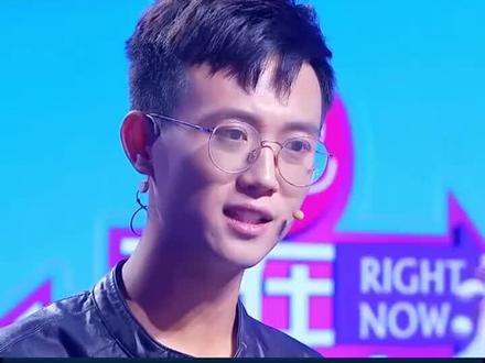 男生最终选择整容美女,清高
女瞬间爆发:她就是个整容