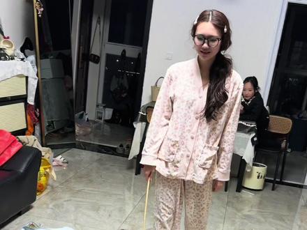 姐姐模仿老师的后续来了,弟弟被打的太惨了#姐姐弟弟的日常 #弟弟被打 #神兽在家要翻天