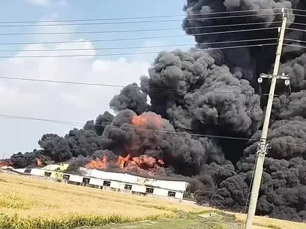 南通那边又着火了,前段时间,张家港凤凰着火,前几天,常熟辛庄隆力奇着火,今年不太平呀!