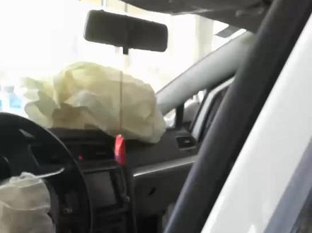 高尔夫14款仪表台拆卸,安全气囊拆卸,导航拆卸,中央通道拆卸#汽车保养与维修 #汽车喷漆 #修车人的生活