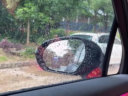 下雨天开车,零跑车上这几个功能你一定要了解,不然开车怎么放心#零跑#零跑汽车#用车知识