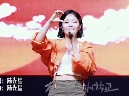 金山银山不如健康心安,人生苦短,何必让烦恼控制自己,听完这首歌您就明白了。#活个明白 #完整版 #音乐 #星光音乐屋