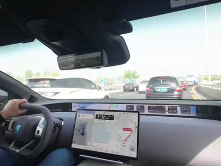 华为乾崑ADS4.0发布了,阿维塔现在的车型有机会支持L3吗?
#阿维塔12 #ADS4.0 #华为智驾 #第一视角 #在路上