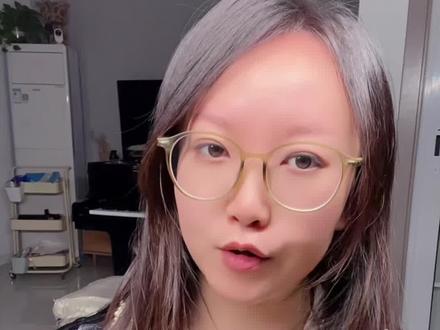 #dou上热门 舞台表演如何把音乐伴奏转成mp3格式,元旦参加舞台表演节目、演讲表演、朗诵现场需要mp3格式的背景音乐,今天小郑老师分享给大家舞台表演背景音乐mp3制作教程,并发送给老师,快来跟我一起制作吧!#视频怎么提取成音频mp3 #舞台表演背景音乐怎么制作 #视频提取伴奏 #视频转音频