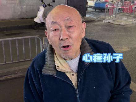 “深圳街头爷爷奶奶的炒粉,藏着最戳心的温暖” #仓也 #深圳老爷爷炒粉