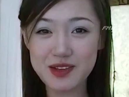 演员薛佳凝自曝攒黄金经历引热议,2013年以300元/克低价,购入2公斤黄金并持有13年,今日国内金饰价格突破1700元/每克。 #黄金 #理财 #演员