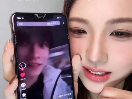 港姐复盘小圣炸街 港姐是真上头了 港姐贴脸开大两次 还是被出圣跑了 小圣 出门炸街