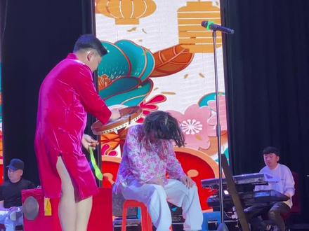 #二人转正戏 抵制迷信,相信科学!梦之光大舞台开心你就来@DOU+小助手 @抖音小助手