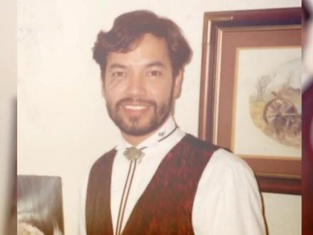 银行家花了100万美元,做手术变成一条龙,头上18个龙角#纪录片 #解说 #奇闻 #龙