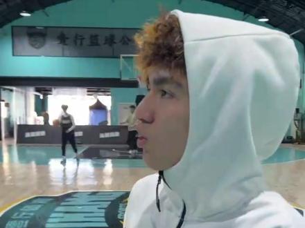 还有没有混血儿加入我们的混血组合啊?