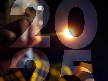 2025,我们因何特别?答案,就藏在这些鲜活真实的故事里。#2025年度回忆 #媒体精选计划 #跨过2025 #抖音热点记忆2025