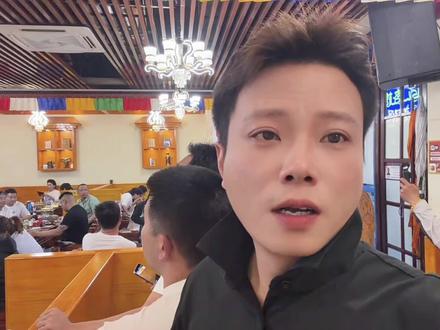 这歌声真的很棒 在网上看到一个小女生被一阵风困在了拉萨,今晚刚到拉萨,马上过来看下到底是怎么一回事。经过了解,她过得很开心,我这就放心多了@妙高 拉姆 祝小拉姆天天开心,扎西德勒
