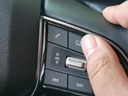 #长安cs75plus #CS75PLUS 出远门之前记得看一下胎压够不够。2.3-2.5都是比较合适的。#温暖回家路