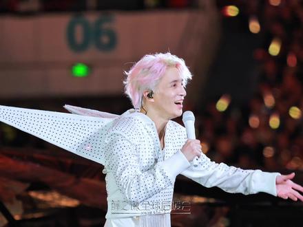 #薛之谦万兽之王巡回演唱会 点穿嘎吱窝的迟迟