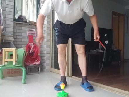 教新手快速抖空竹入门。
