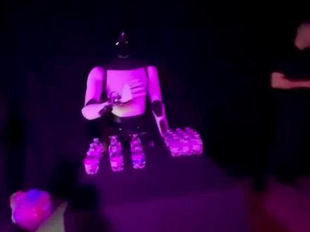 人形机器人#特斯拉#特斯拉机器人疑露馅