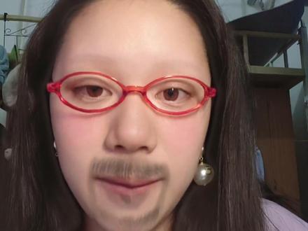 从疾病、去世到婚姻、生养,我们一直谈的“个体”,到底是什么? 最后说的有点潦草
其实就是想过上好日子 ,两个人不吵架,结果就走向了想绝对掌控的极端
当我发现自己的潜意识出现了偏差的时候,我才真正明白如何做独立的自己
推荐大家都可以玩一玩模拟人生 或许会有新的感悟
#家族业力 #家族业力清理 #原生家庭 #模拟人生 #婚姻