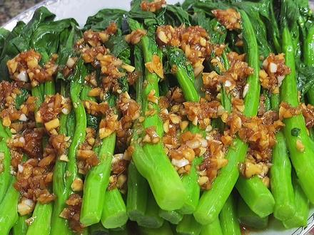 为什么广东人做的蒜蓉菜心,又脆又绿又好吃呢?原来做法这么简单 #美食 #家常菜 #在家做美食