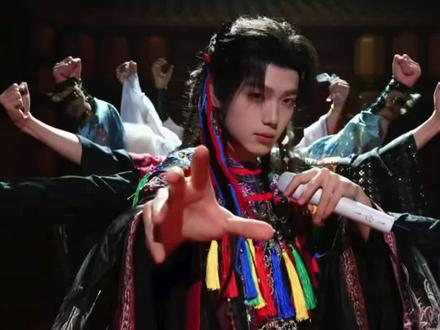 下播前的唱跳版天下
政哥阳崽好好练舞,主持人大赛可不能丢人
#喜悦x #喜悦男团 #喜悦x萝卜 #喜悦xLeo #喜悦x托米