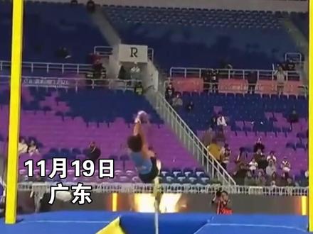 济南健儿李晨洋勇夺全运会男子撑竿跳高金牌!(编辑:李志洋)