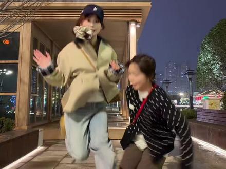 玉芬返场啦咯~哈哈哈 #一种很新的双人舞 #双人舞 #范德彪 #玉芬啊玉芬 #抖音舞蹈热门