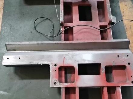 数控车床 导轨是如何贴塑