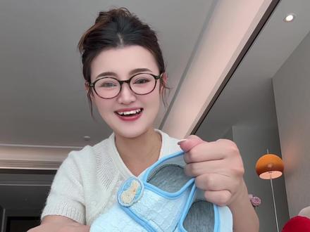 家里有不爱穿鞋,喜欢光脚跑的宝宝,都去穿这个防滑隔凉的地板鞋#儿童地板鞋 #儿童防滑袜 #防滑地板鞋 #儿童拖鞋