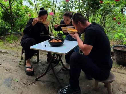 凉拌,爆炒,卤菜,涮火锅都非常不错,建议拍3斤19.9更划算!一大袋能吃半年!