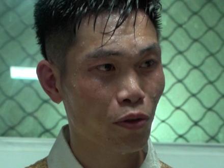 金鹰不敌小将汲治泽:00后的时代确实来了,但我依然会打到最后一刻,绝不放弃!#武林风556#金鹰VS汲治泽#格斗搏击#尧山酒战鹰城