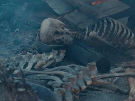 当易子而食真拍成了画面,太有冲击力了! #朱亚文 #太平年 #周雨彤 #白宇