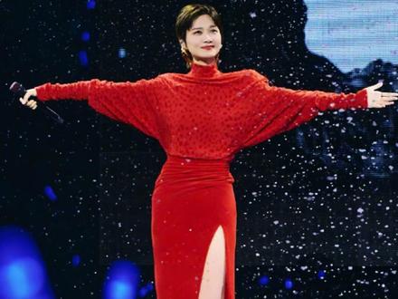 #李宇春说重庆美食根本不会踩雷12月6日,李宇春"皇后与梦想"巡演重庆站开唱。李宇春在Talking环节分享了自己对于重庆的印象,“重庆没有难吃的火锅”。#李宇春演唱会cue自己西湖醋鱼梗 #李宇春说重庆