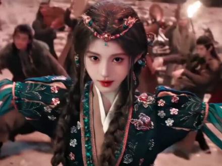 满满快点夸我 满满快点夸我~这么美谁能顶得住😍#影视剧名场面 #剧情片段 #满满快点夸我 #月鳞绮记@DOU+上热门 @抖音小助手 @鞠婧祎