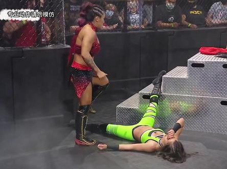 美国恶女挑衅殴打李霞,李霞霸气复仇将其暴揍ko #摔角 #格斗